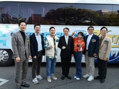 서울탑치과 김현종 원장님, 달리는 왕진버스 출연 대표 이미지
