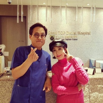 서울탑치과병원에 배우 노현희님께서 방문하셨습니다! 대표 이미지